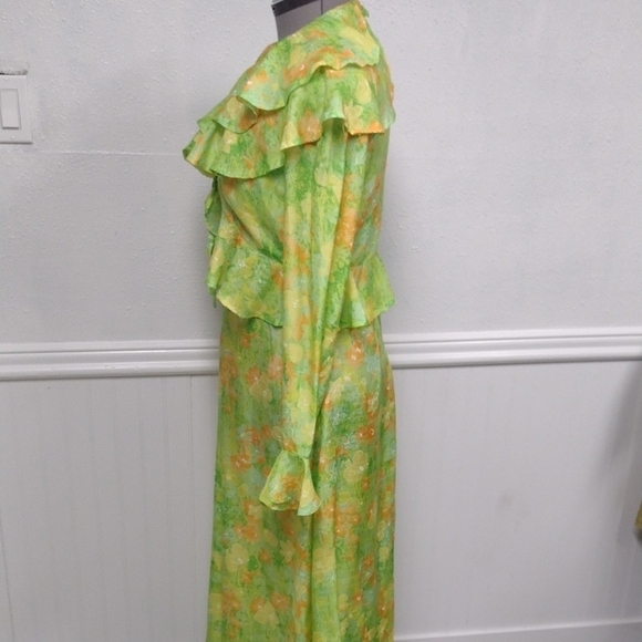 Made In House, Floral Vintage Vibrant Long Sleeve Dress in Green and Orange - Picture 4 of 16